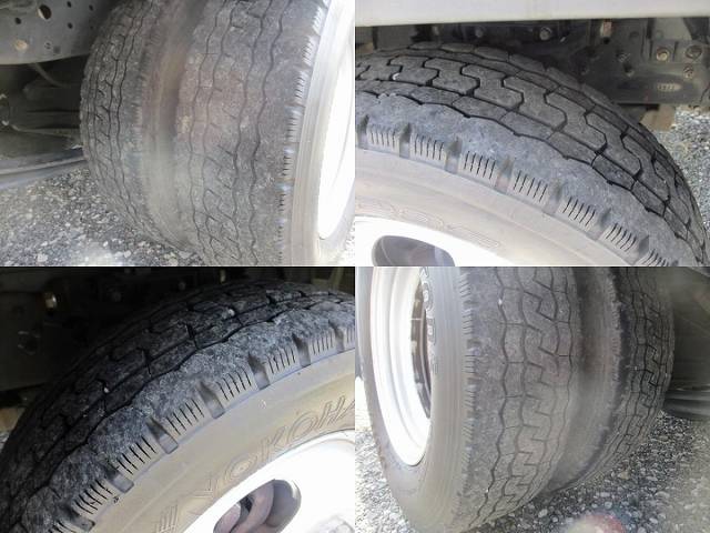 三菱ふそうキャンター平ボディ小型（2t・3t）[写真07]