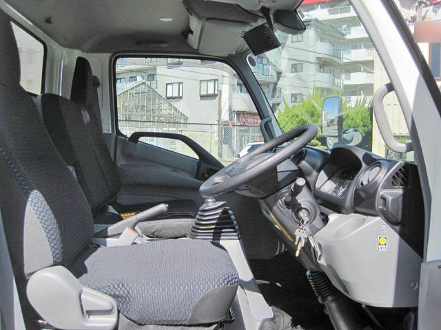 日野デュトロアルミバン小型（2t・3t）[写真10]