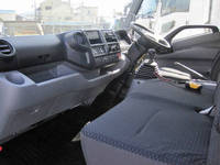 日野デュトロアルミバン小型（2t・3t）[写真08]