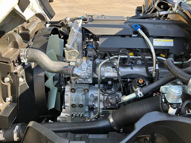 三菱ふそうキャンター平ボディ小型（2t・3t）[写真10]