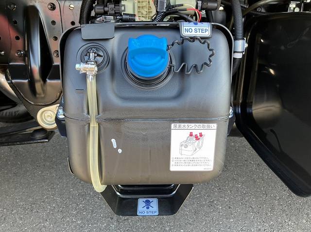 三菱ふそうキャンター平ボディ小型（2t・3t）[写真15]