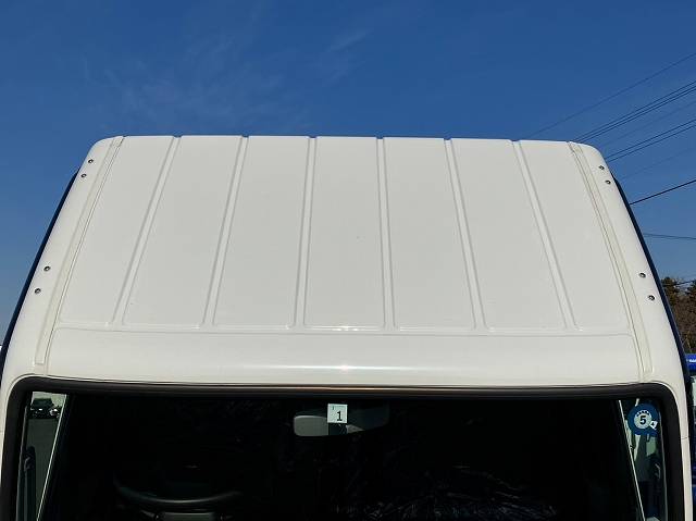 三菱ふそうキャンター平ボディ小型（2t・3t）[写真19]