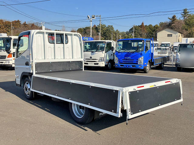 三菱ふそうキャンター平ボディ小型（2t・3t）[写真08]