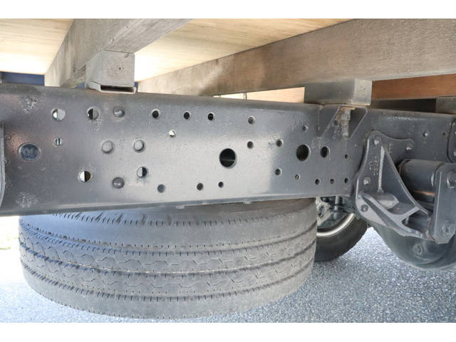 いすゞエルフ平ボディ小型（2t・3t）[写真28]