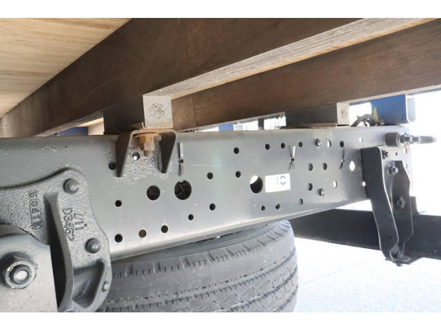 いすゞエルフ平ボディ小型（2t・3t）[写真30]