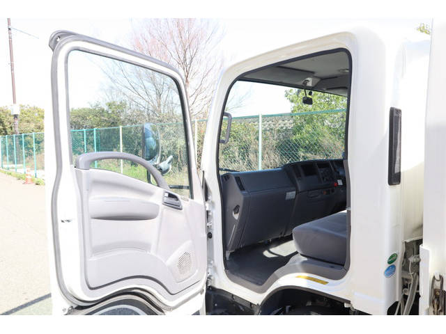 いすゞエルフ平ボディ小型（2t・3t）[写真34]