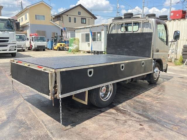 三菱ふそうキャンター平ボディ小型（2t・3t）[写真12]