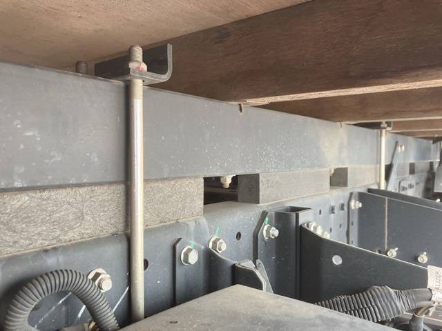 三菱ふそうキャンター平ボディ小型（2t・3t）[写真21]