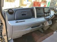 三菱ふそうキャンター平ボディ小型（2t・3t）[写真30]