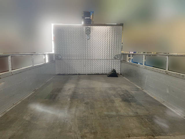 いすゞエルフクレーン3段小型（2t・3t）[写真10]