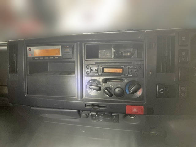 いすゞエルフクレーン3段小型（2t・3t）[写真31]