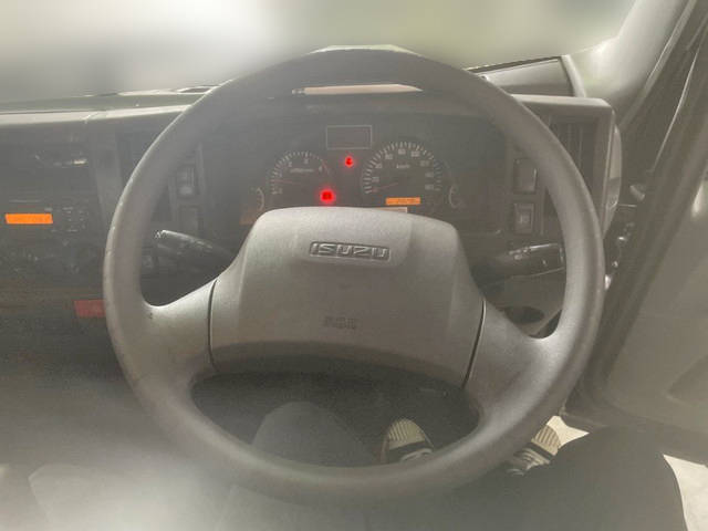 いすゞエルフクレーン3段小型（2t・3t）[写真32]