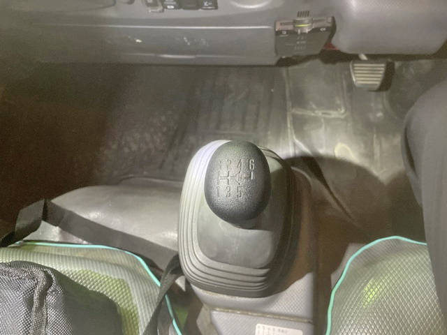 いすゞエルフクレーン3段小型（2t・3t）[写真34]