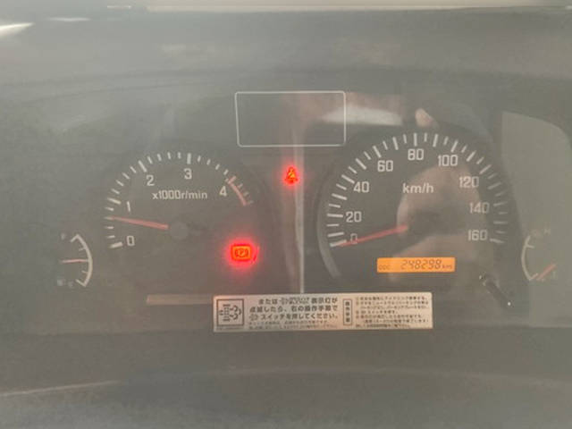 いすゞエルフクレーン3段小型（2t・3t）[写真35]