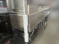 いすゞエルフクレーン3段小型（2t・3t）[写真07]