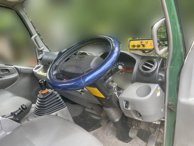 日野デュトロパッカー車（塵芥車）小型（2t・3t）[写真21]