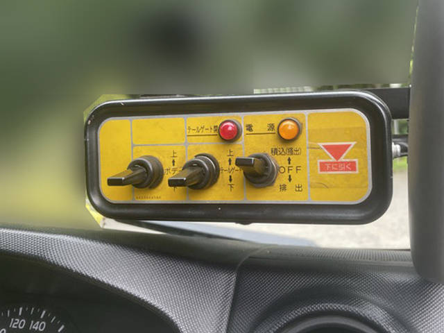 日野デュトロパッカー車（塵芥車）小型（2t・3t）[写真23]