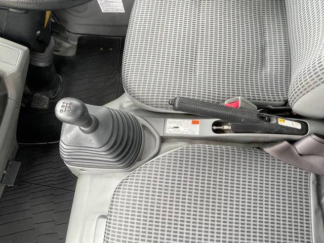 日野デュトロクレーン付小型（2t・3t）[写真22]