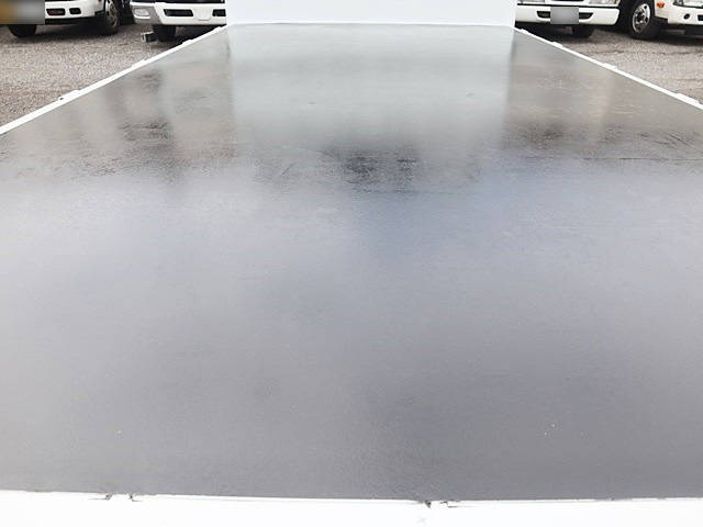 三菱ふそうキャンター平ボディ小型（2t・3t）[写真11]