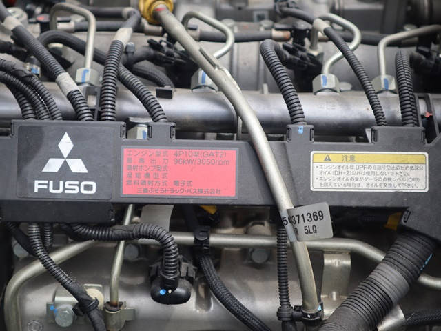 三菱ふそうキャンター平ボディ小型（2t・3t）[写真16]