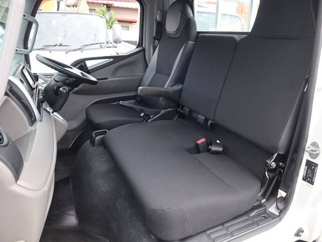 三菱ふそうキャンター平ボディ小型（2t・3t）[写真29]