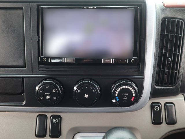 三菱ふそうキャンター平ボディ小型（2t・3t）[写真32]