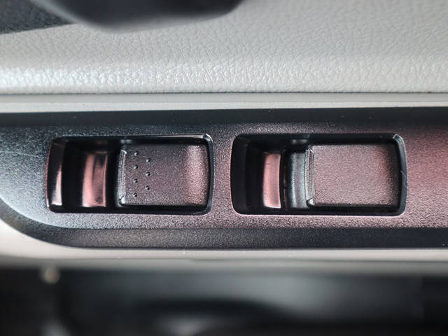 三菱ふそうキャンター平ボディ小型（2t・3t）[写真35]