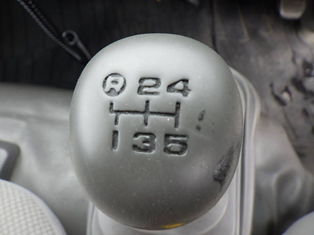 日野デュトロパネルバン小型（2t・3t）[写真36]