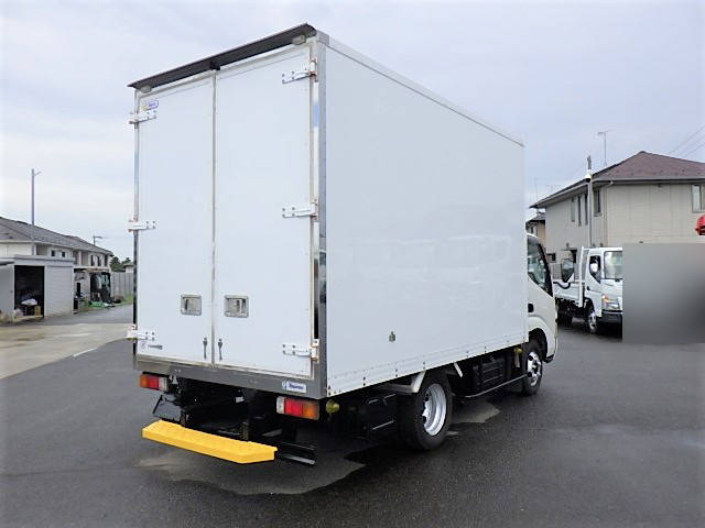 日野デュトロパネルバン小型（2t・3t）[写真04]