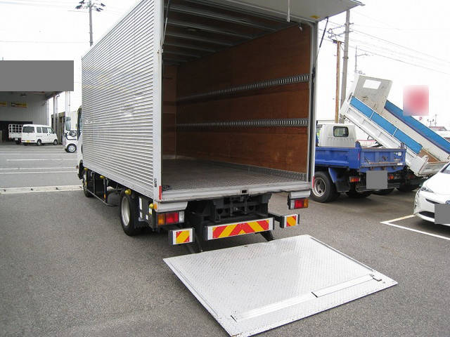 いすゞエルフアルミバン小型（2t・3t）[写真11]