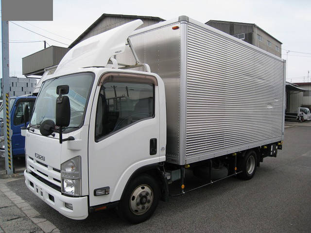 いすゞエルフアルミバン小型（2t・3t）[写真03]