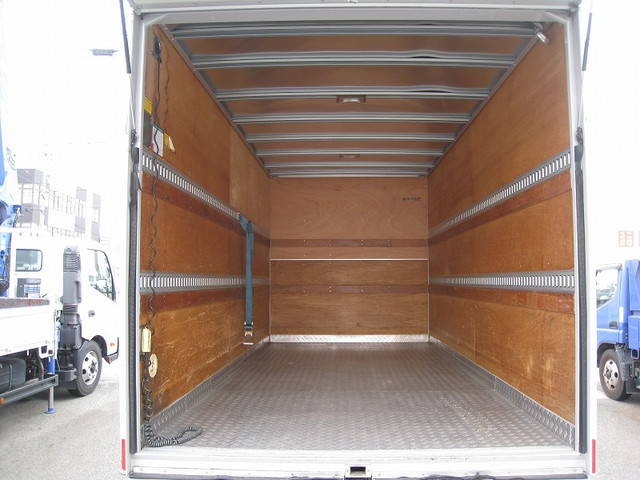 いすゞエルフアルミバン小型（2t・3t）[写真09]