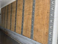 三菱ふそうキャンターアルミバン小型（2t・3t）[写真10]