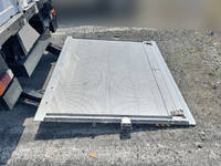 三菱ふそうキャンターアルミバン小型（2t・3t）[写真16]