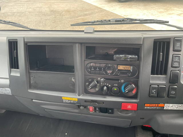 いすゞエルフクレーン4段小型（2t・3t）[写真33]