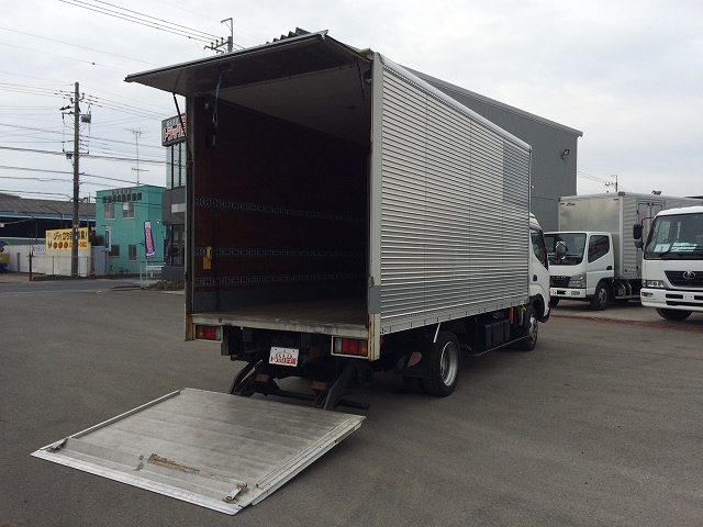 日野デュトロアルミバン小型（2t・3t）[写真02]