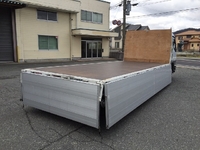 三菱ふそうキャンターアルミブロック小型（2t・3t）[写真02]