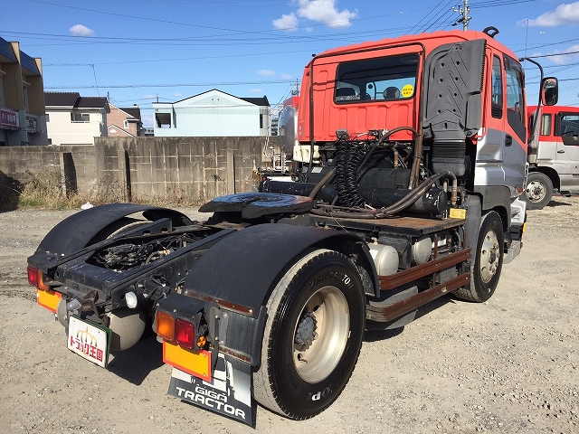 いすゞギガトレーラーヘッド（トラクターヘッド）大型（10t）[写真02]