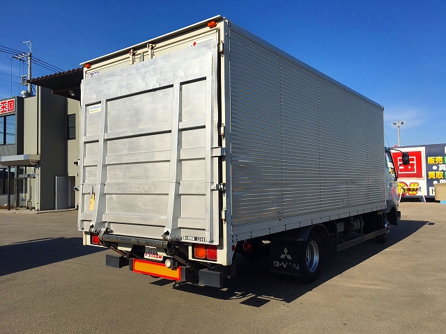 三菱ふそうファイターアルミバン中型（4t）[写真02]