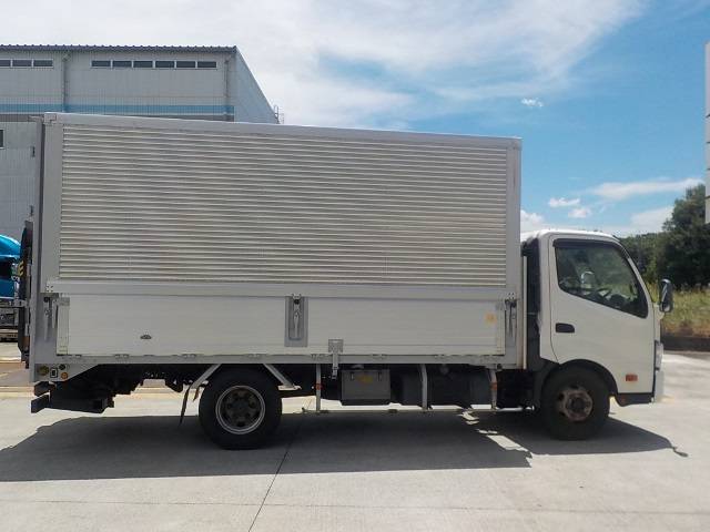 日野デュトロアルミウイング小型（2t・3t）[写真06]