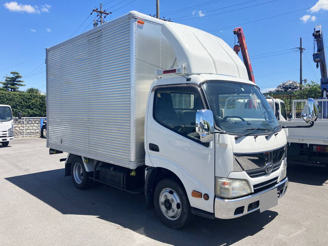 トヨタダイナアルミバン小型（2t・3t）[写真01]