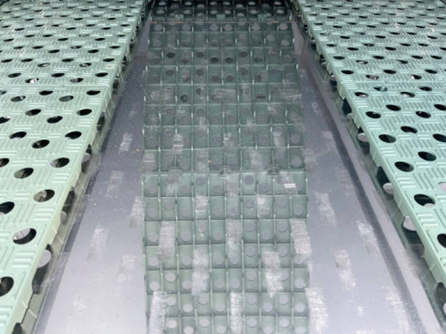 いすゞエルフ冷凍車（冷蔵車）小型（2t・3t）[写真13]