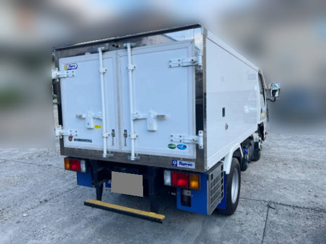 いすゞエルフ冷凍車（冷蔵車）小型（2t・3t）[写真02]