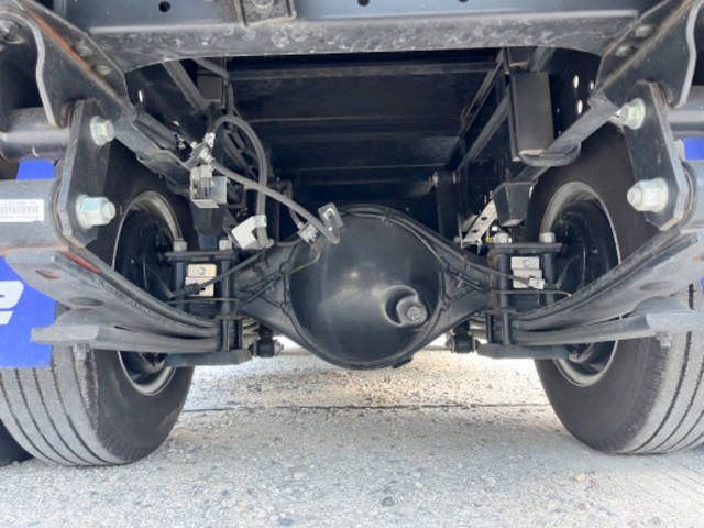 いすゞエルフ冷凍車（冷蔵車）小型（2t・3t）[写真20]