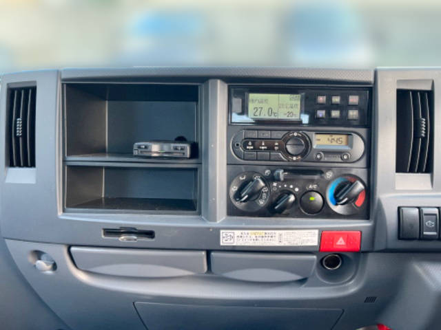 いすゞエルフ冷凍車（冷蔵車）小型（2t・3t）[写真28]