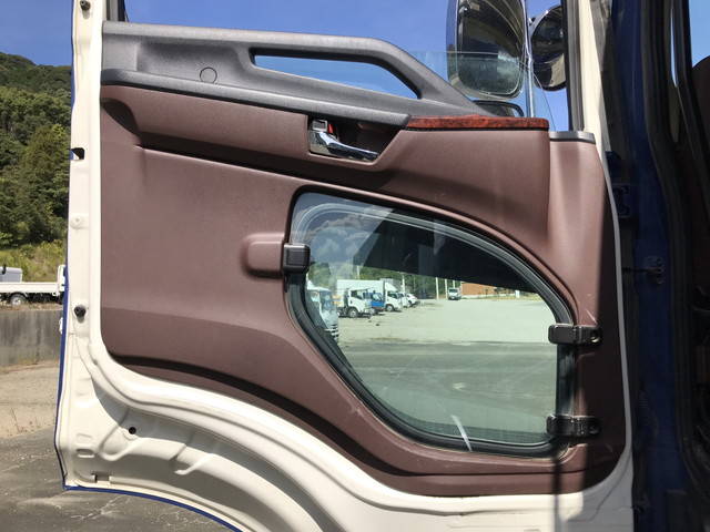 日野プロフィアダンプ大型（10t）[写真27]