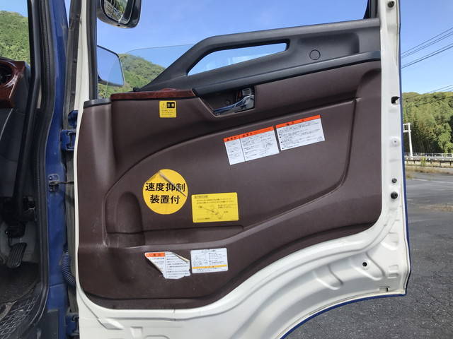 日野プロフィアダンプ大型（10t）[写真28]