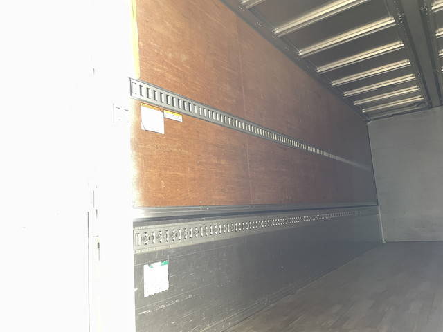 いすゞフォワードアルミウイング中型（4t）[写真12]