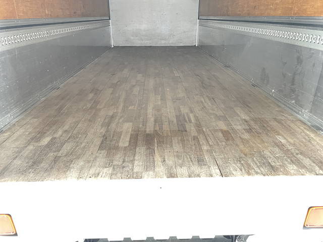 いすゞフォワードアルミウイング中型（4t）[写真13]