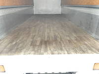 いすゞフォワードアルミウイング中型（4t）[写真13]